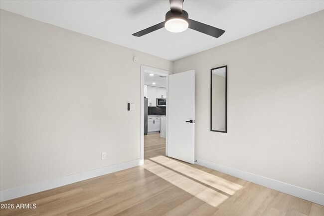 Building Photo - 5117 E Beck Ln
