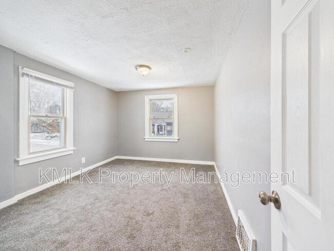 Building Photo - 754 Arcadia Ave