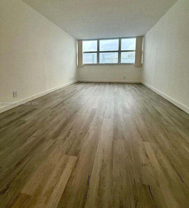 Building Photo - 1890 S Ocean Dr