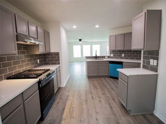 Building Photo - 2314 Zephyr Ln