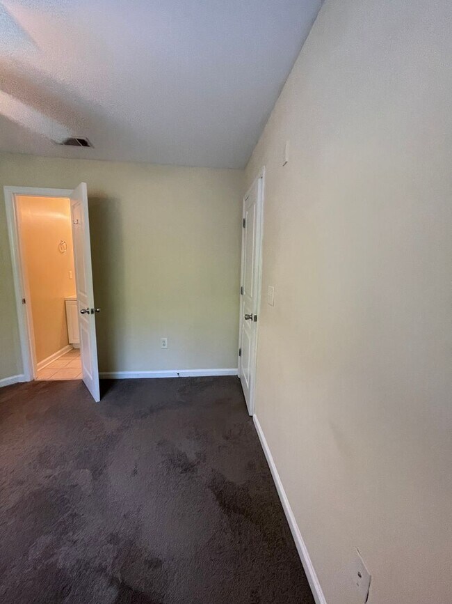 Building Photo - 3700 Spruce Ridge Way