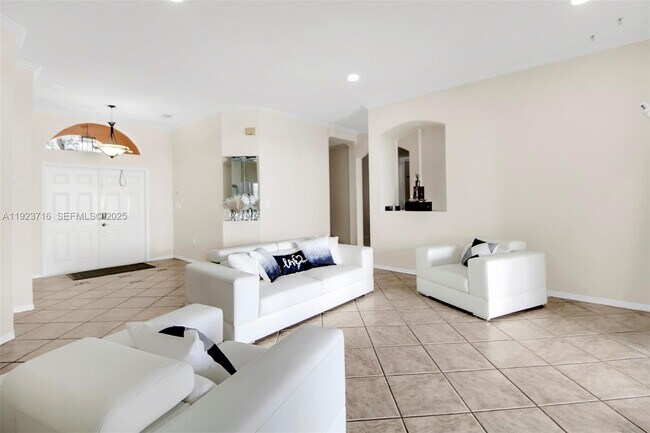 Building Photo - 15875 SW 149th Ln