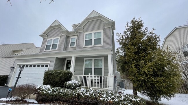 Primary Photo - 5-Bedroom Colonial in Lake Ridge