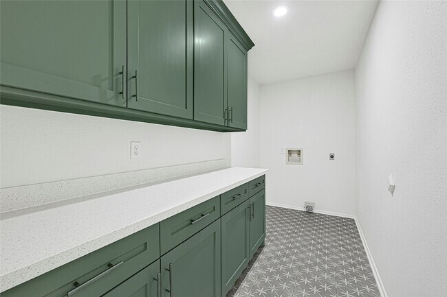 Building Photo - 206 Sweetgum Dr