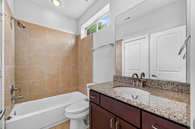 Building Photo - 2352 Sperber Ln