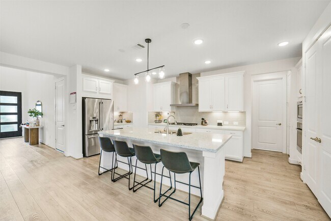 Building Photo - 147 Renodes Garden Ln