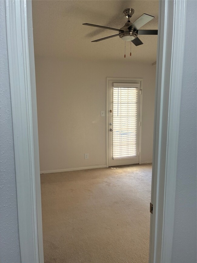 Building Photo - 2121 Hepburn St