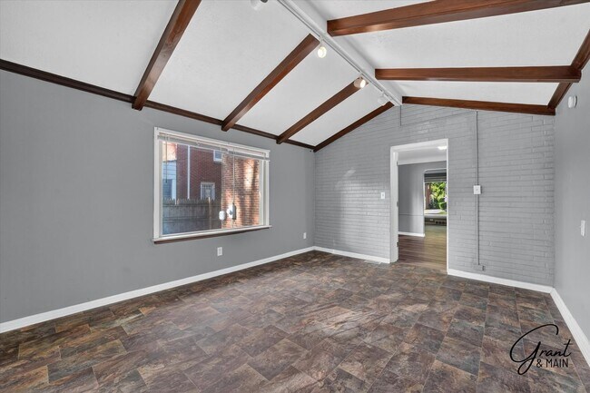 Building Photo - 17400 Huntington Rd