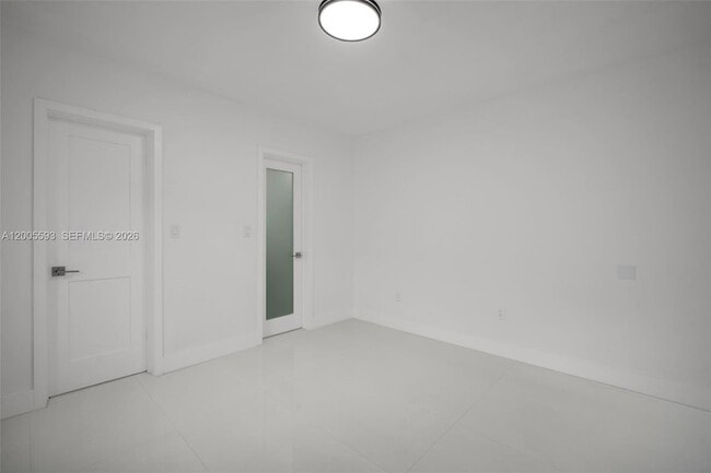 Building Photo - 4112 SW 9th Terrace