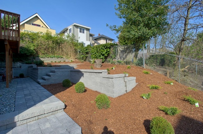 Building Photo - 2406