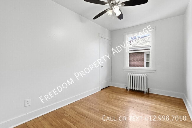 Building Photo - 755 Shady Dr E