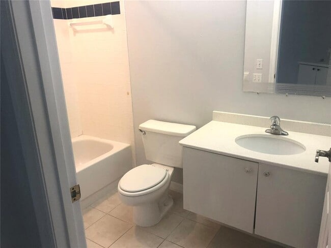 Building Photo - 6759 Hickory Hammock Cir