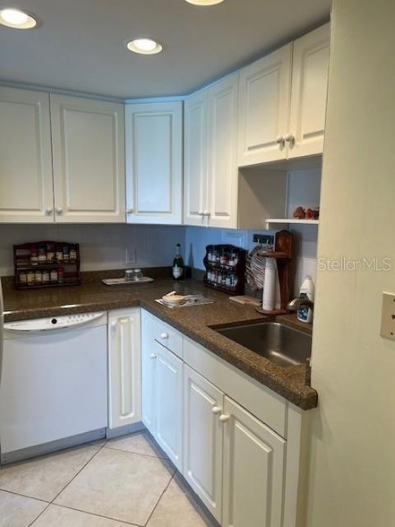 Building Photo - 880 Mandalay Ave