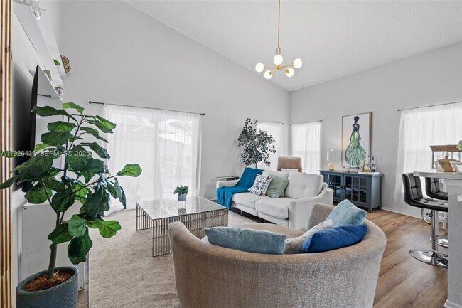 Building Photo - 128 Emeraldview Ave