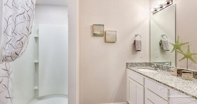 Building Photo - 3 Egret Ave