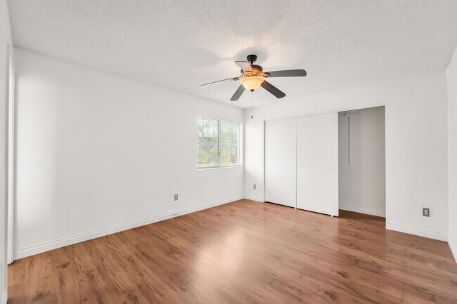 Building Photo - 6859 Tamarus St