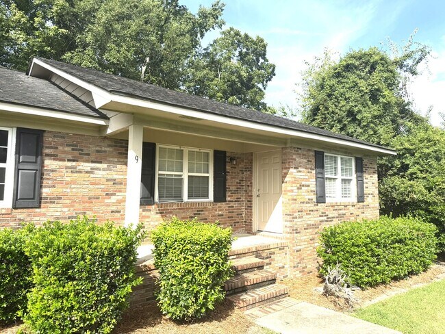 Building Photo - 9 University Ct. (Southern Cove)