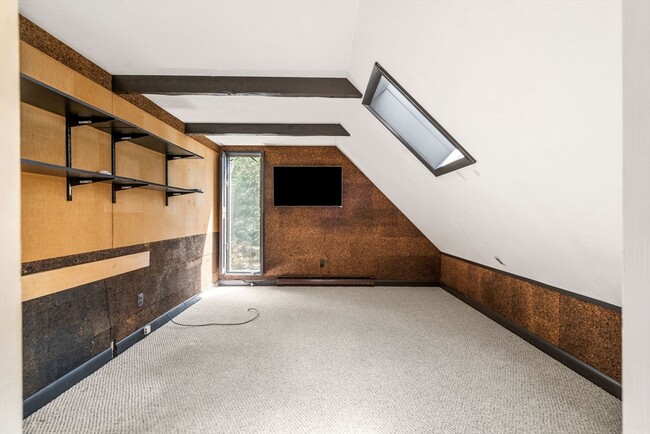 Building Photo - 306 Grove St