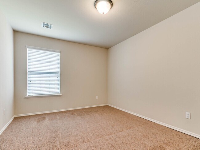 Building Photo - 3 Bed/2 Bath in Sonador of Montague Subdivision - Deer Creek Schools