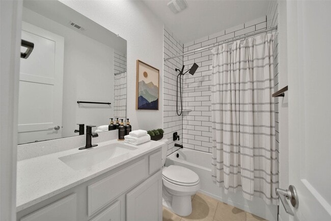 Building Photo - 1015 Oak Briar Ln