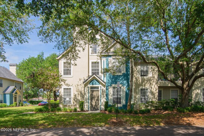 Building Photo - 13703 Richmond Park Dr N