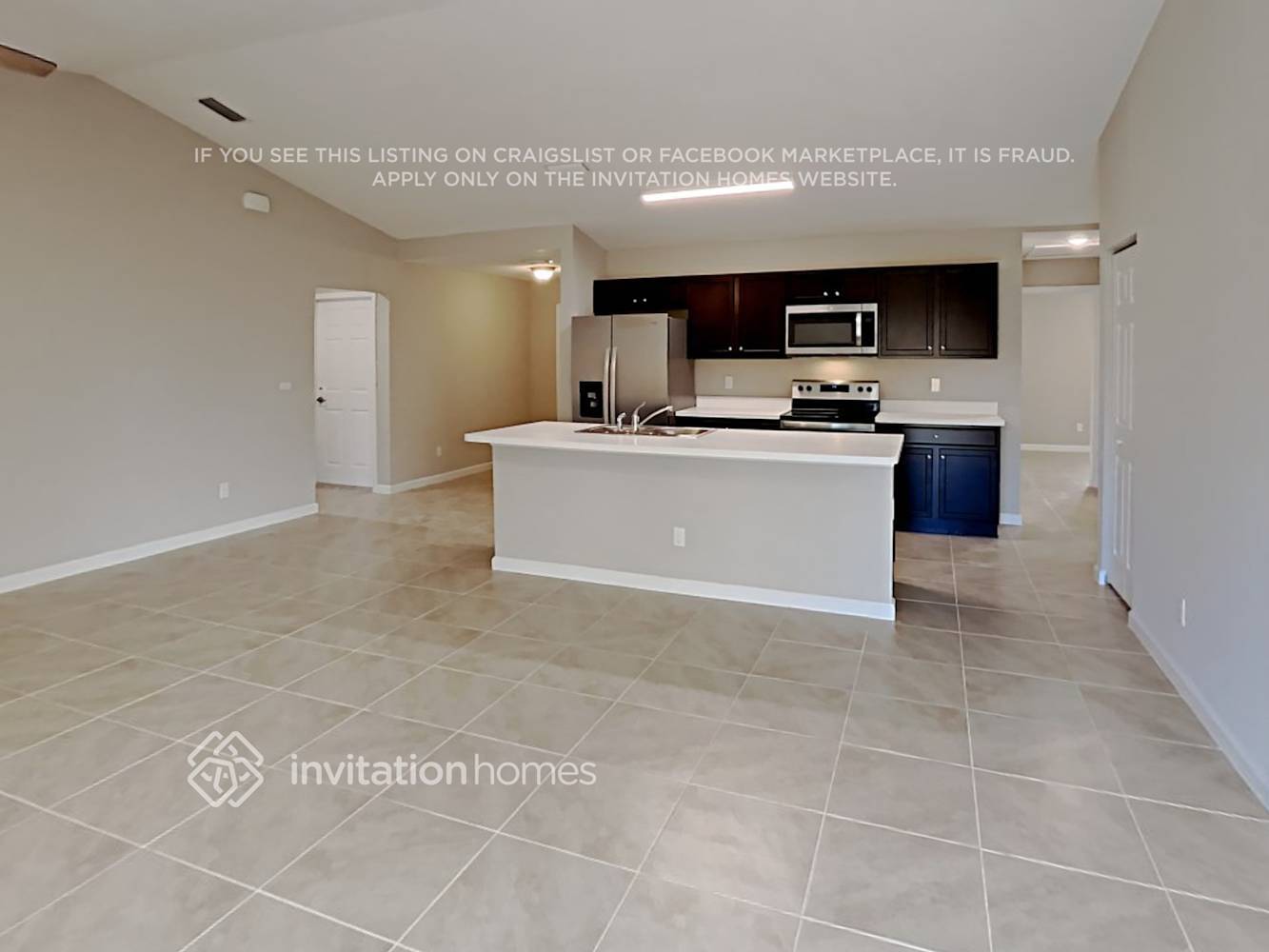 Building Photo - 225 SW Grove Ave