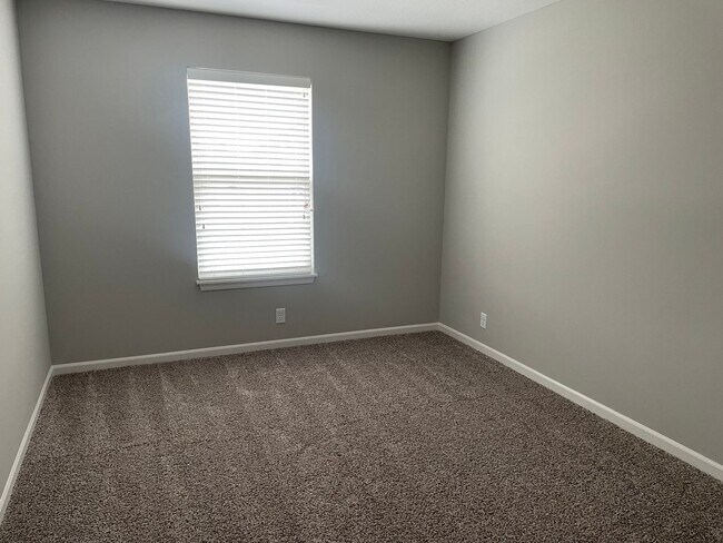 Building Photo - 4 bedroom available in Blue Springs! Coming Soon!