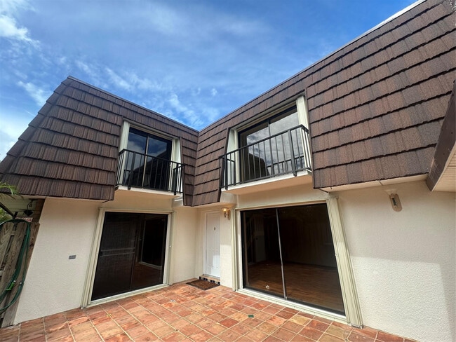 Building Photo - 5748 SE Riverboat Dr