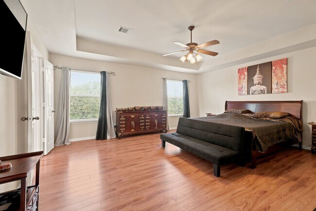 Building Photo - 9915 Alms Park Dr