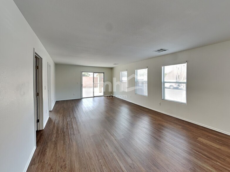 Building Photo - 11561 Andorra St