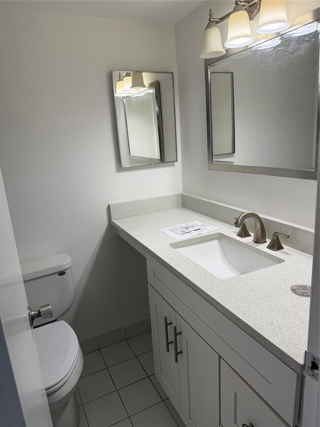 Building Photo - 111 Briny Ave