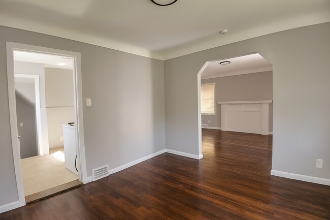 Building Photo - 9535 Hubbell-