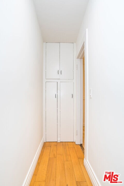 Building Photo - 700 Angelus Pl