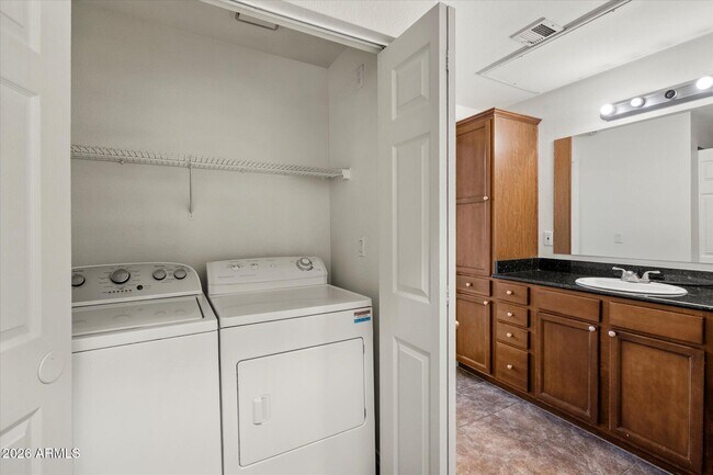 Building Photo - 7009 E Acoma Dr