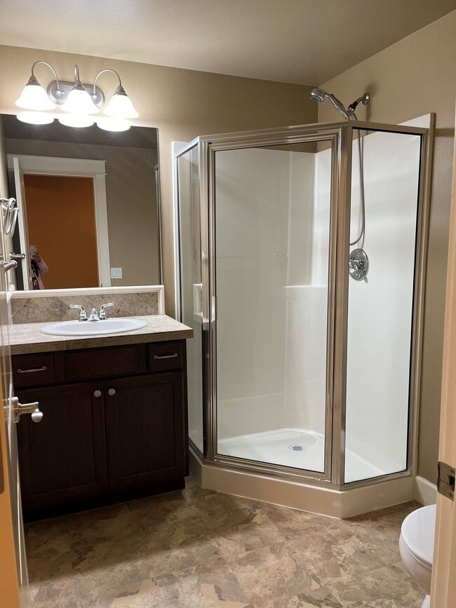 Building Photo - 2070 NW Talus Dr