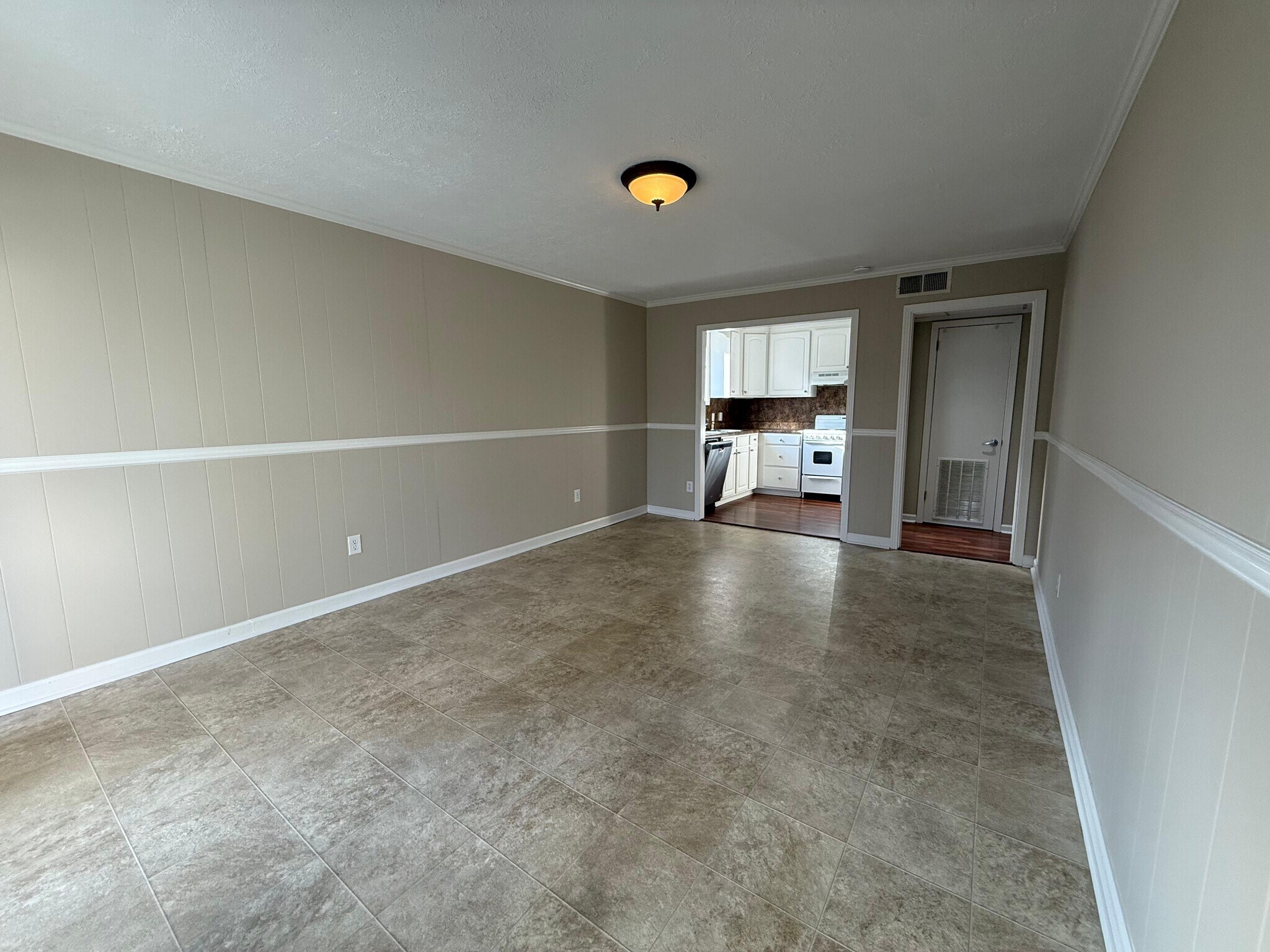 Living room 205 - 1045 E 10th St