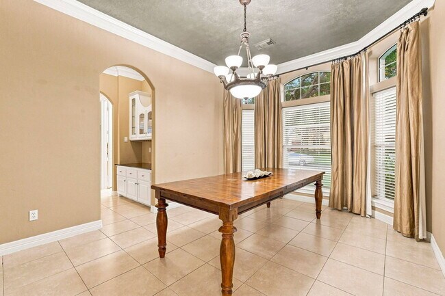 Building Photo - 1726 Parklake Village Dr