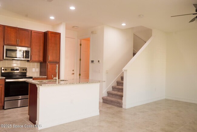 Building Photo - 1475 Isabella Dr