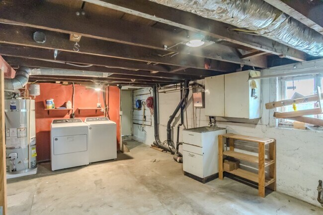 Building Photo - 3Bd/1.5Ba Seattle House