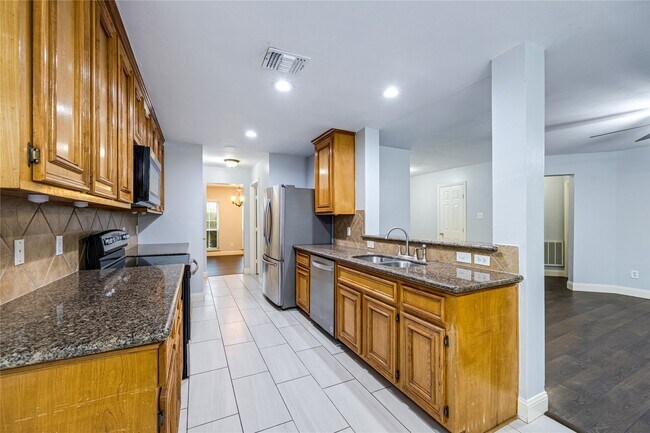 Building Photo - 28507 Chateau Springs Ct