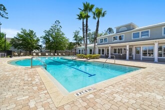 Building Photo - The Columns at Cypress Point