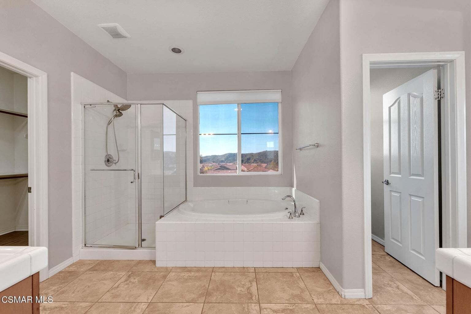 Building Photo - 22632 Dragonfly Ct