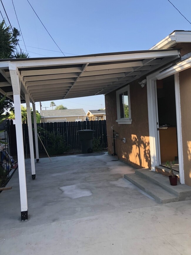 Building Photo - 17327 Delia Ave