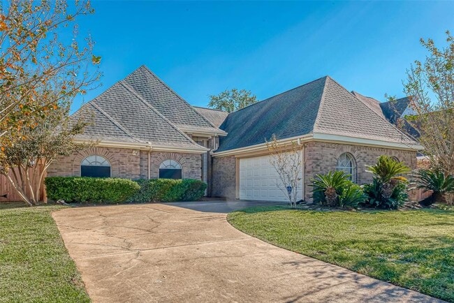 Building Photo - 2919 Pepperwood Dr
