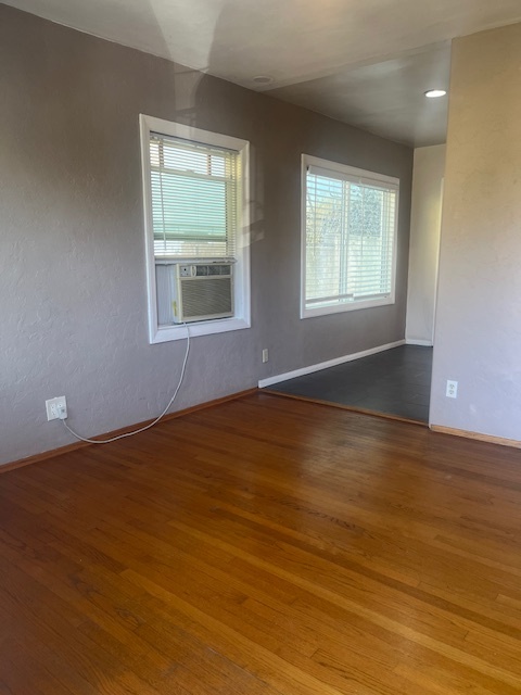 living room going to kitchen - 625 W Maple St