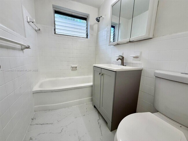 Building Photo - 780 81st St