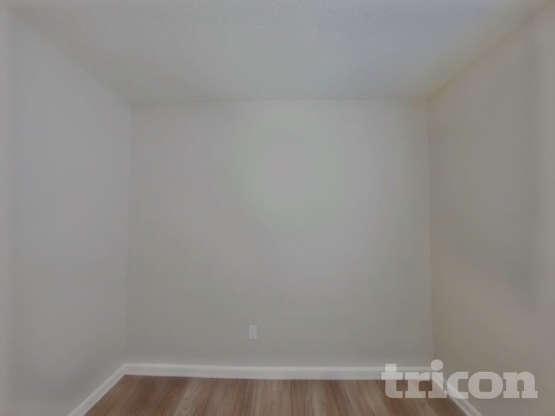 Building Photo - 1903 Duke Adam St