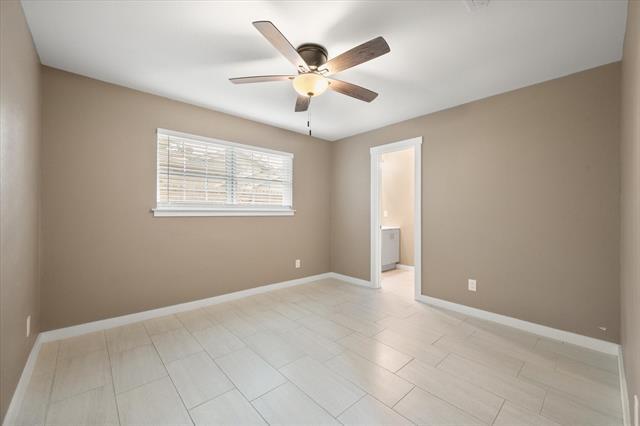 Building Photo - 5806 Village Glen Trail