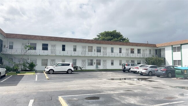 Building Photo - 2225 Polk St