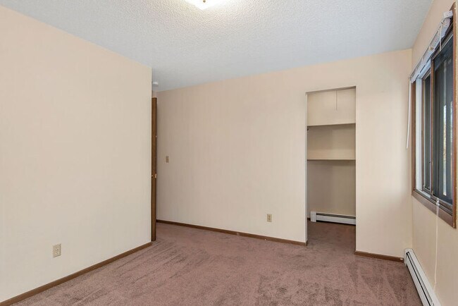 Building Photo - 2052 15th St N